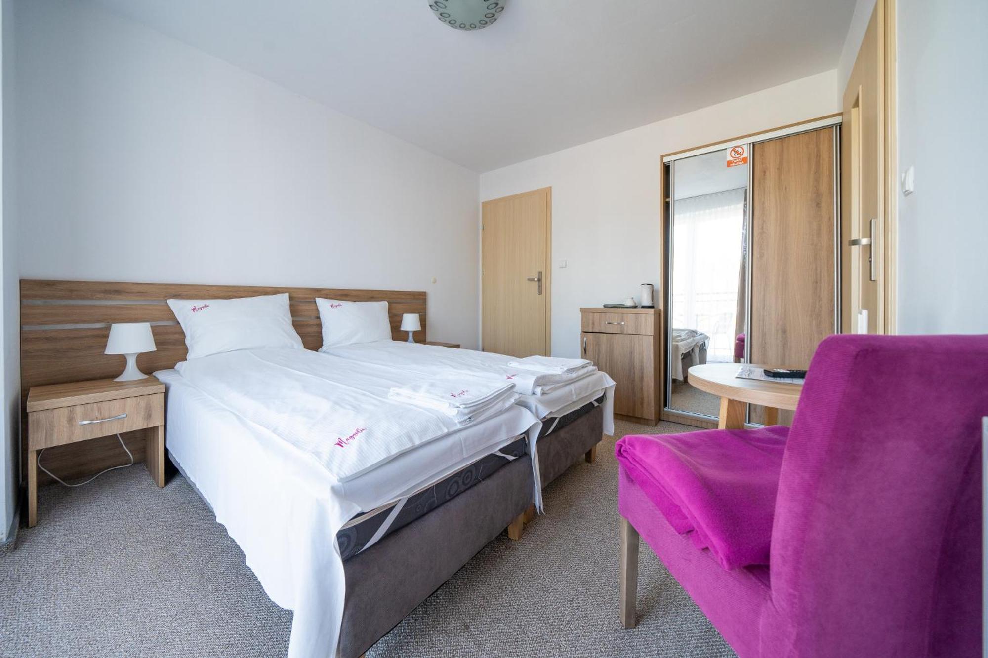 Magnolia Pokoje I Apartamenty Debki Dębki Exterior foto