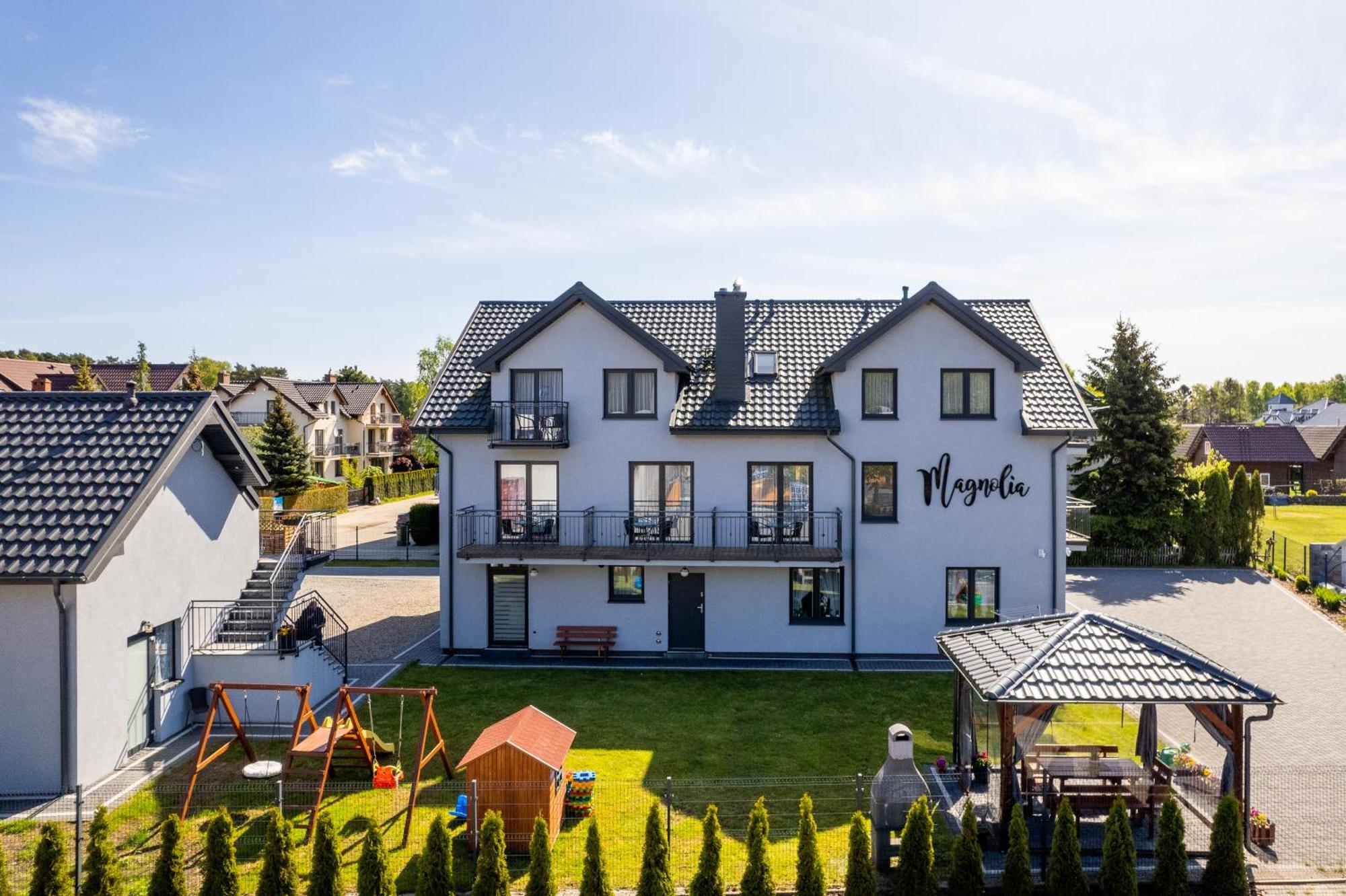Magnolia Pokoje I Apartamenty Debki Dębki Exterior foto