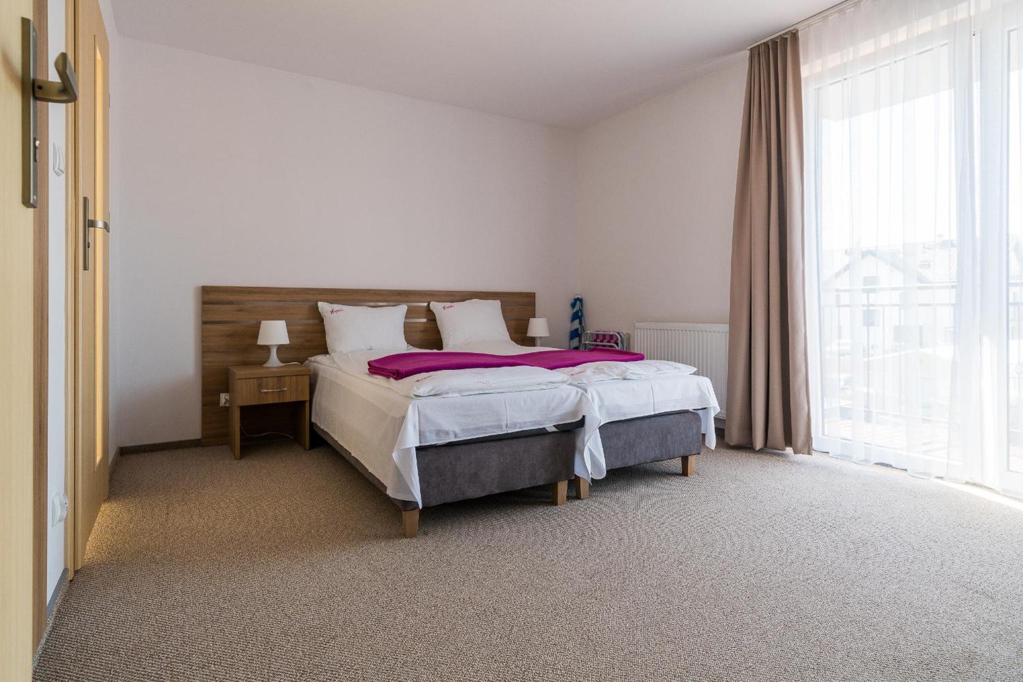 Magnolia Pokoje I Apartamenty Debki Dębki Exterior foto