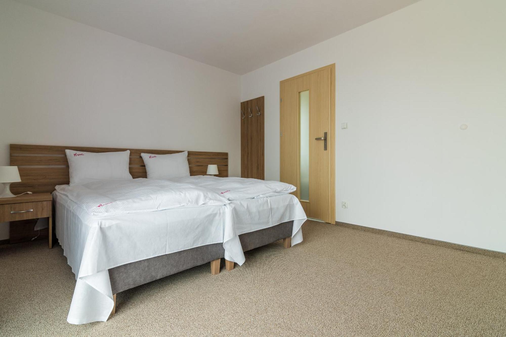 Magnolia Pokoje I Apartamenty Debki Dębki Exterior foto
