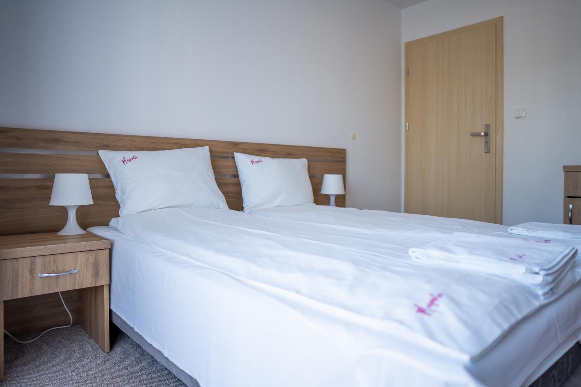 Magnolia Pokoje I Apartamenty Debki Dębki Exterior foto