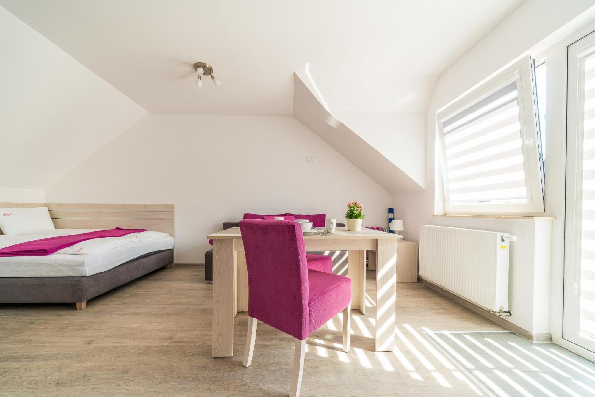 Magnolia Pokoje I Apartamenty Debki Dębki Exterior foto