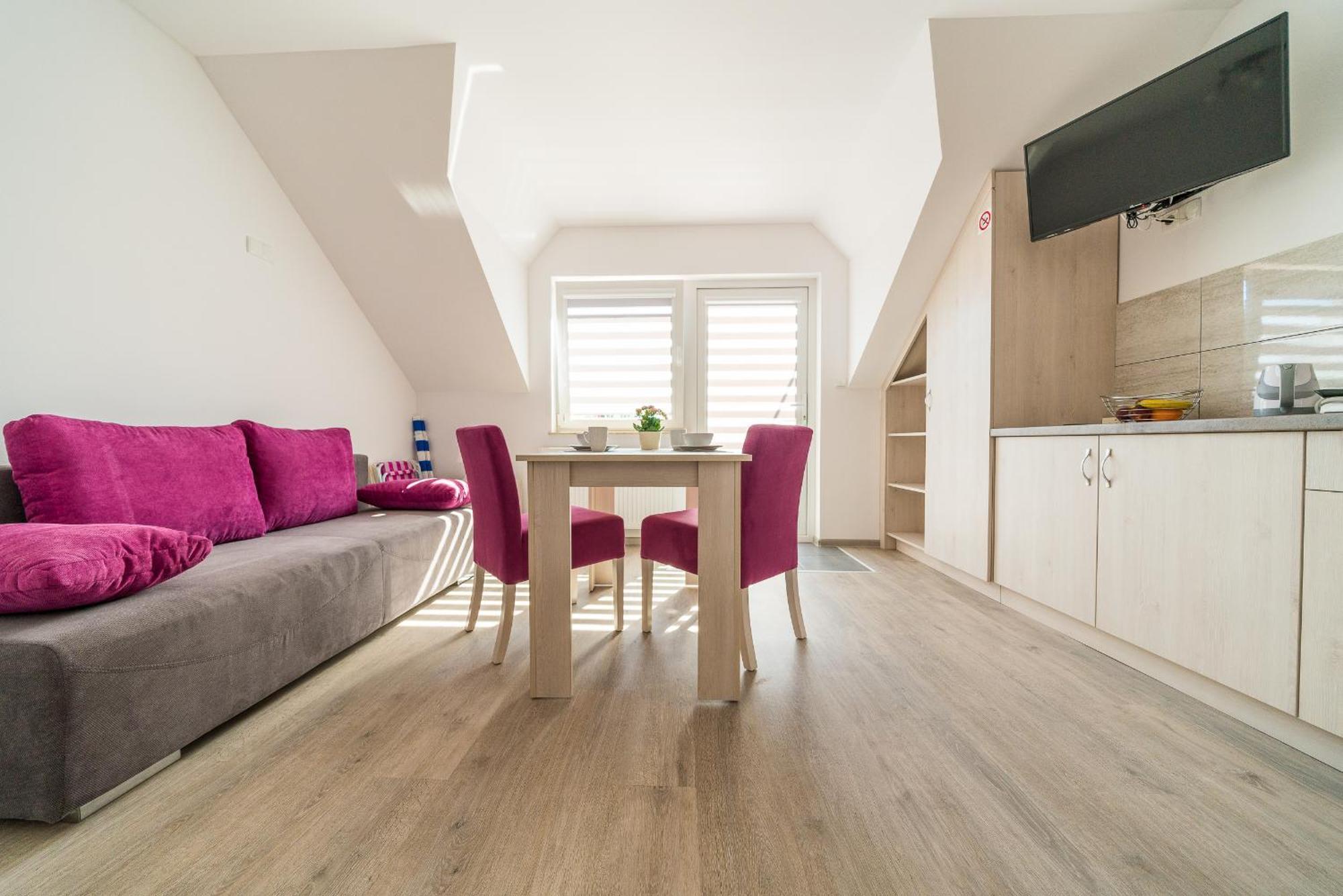Magnolia Pokoje I Apartamenty Debki Dębki Exterior foto