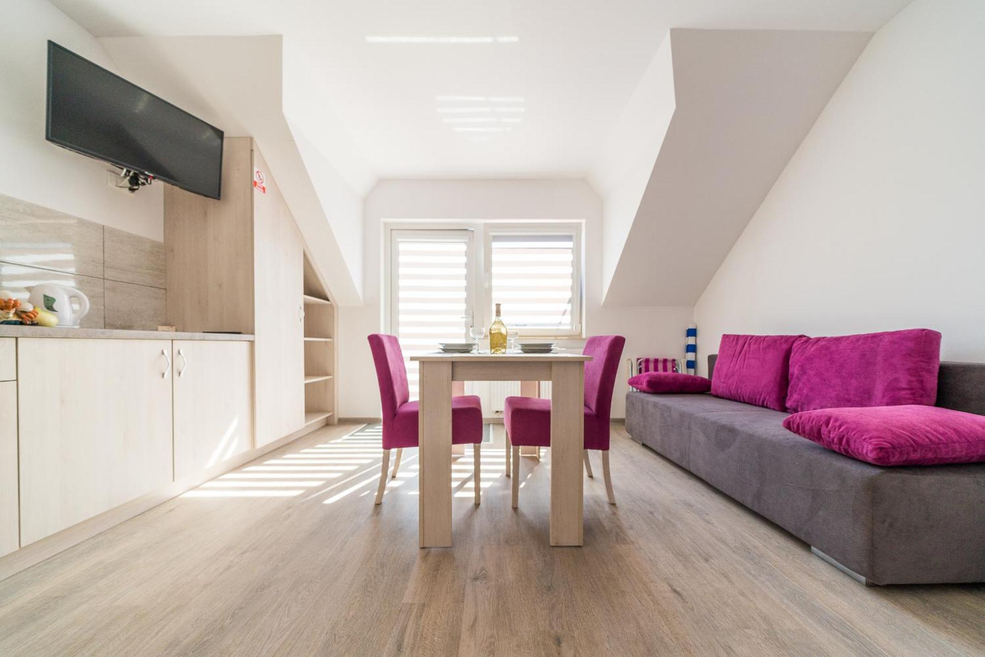 Magnolia Pokoje I Apartamenty Debki Dębki Exterior foto